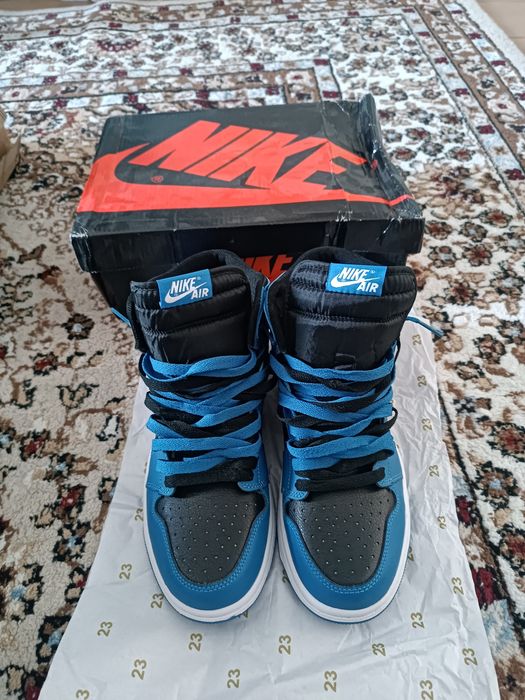 Кроссовки Nike air jordan 1