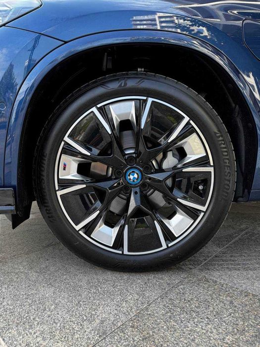 BMW iX3 M Sport / Sotuvda avtosalonimizda