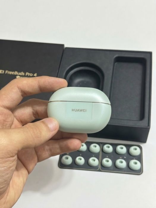 НаушникиHUAWEI FreeBuds Pro 4