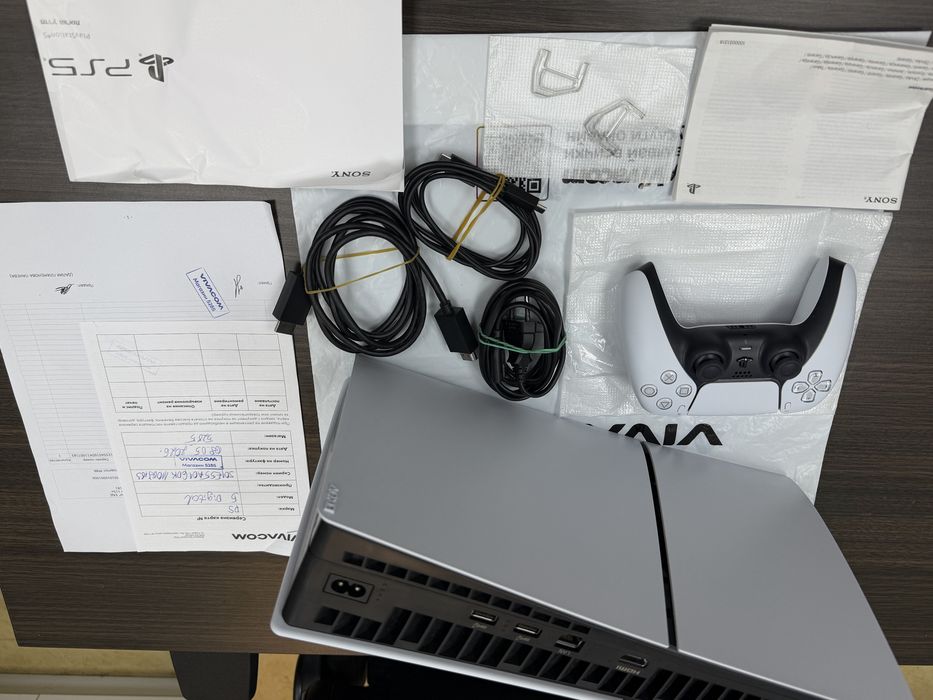 ***КАТО НОВ 825GB Playstation 5 Vivacom Гаранция до 2028 г. White