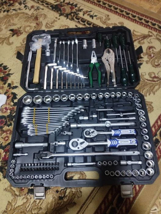 Продам набор инструментов