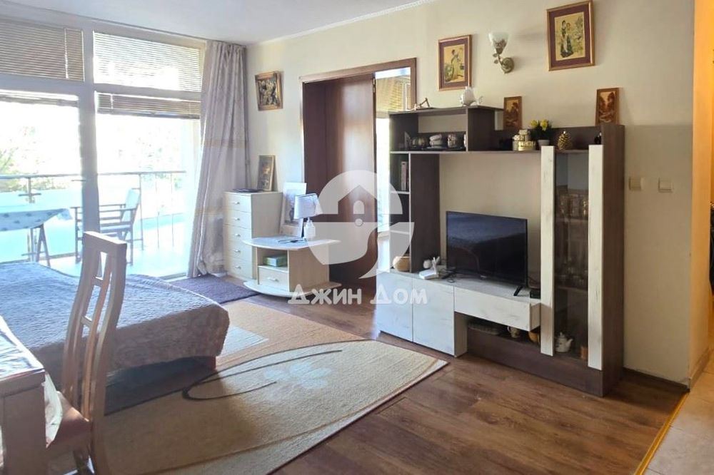 Продава се Двустаен апартамент в к.к. Слънчев бряг - 66 кв.м за 588 €/кв.м - Снимка #2