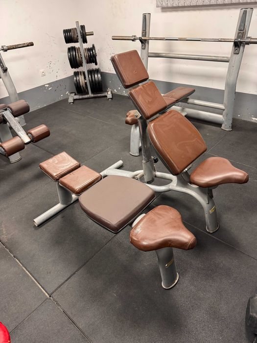 Фитнес уред Technogym Adjustable Bench Element+ Хоризонтална лежанка