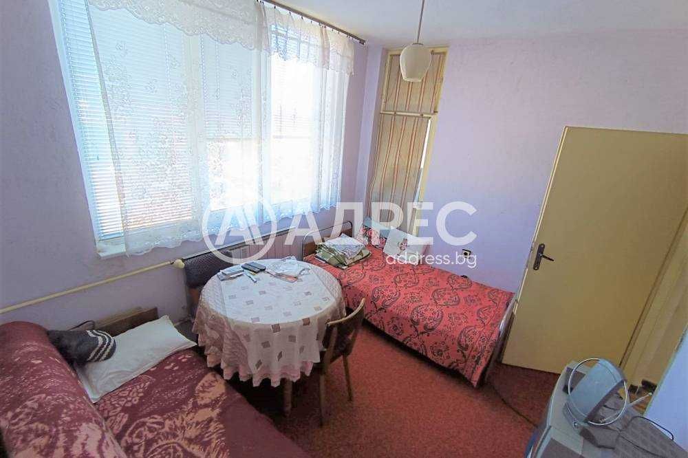 Продава се Тристаен апартамент в Разград, Център - 86 кв.м за 1186 €/кв.м - Снимка #1