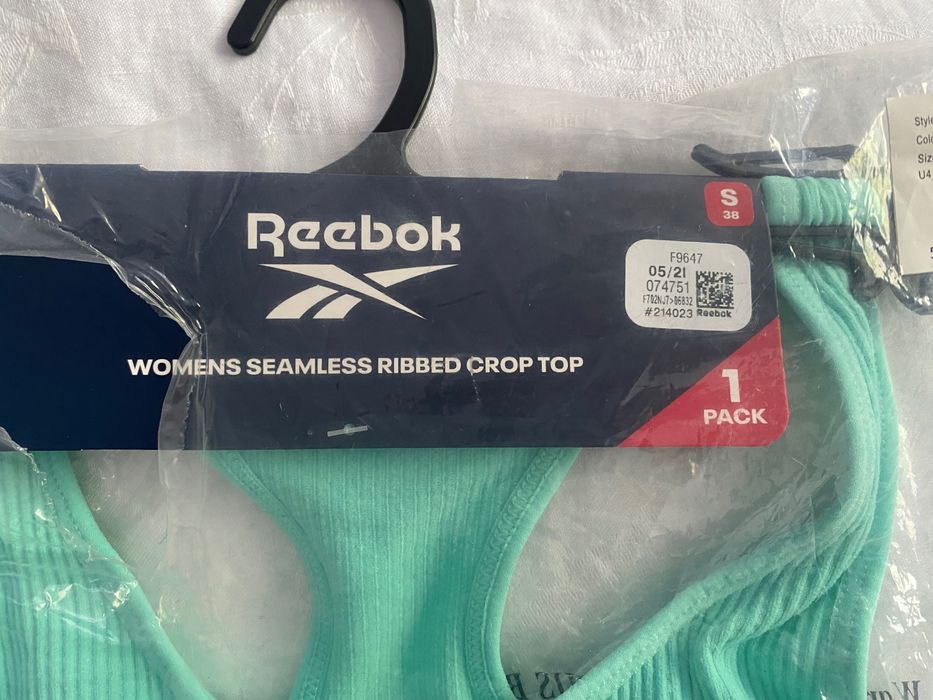 Ново спортно бюстие Reebok