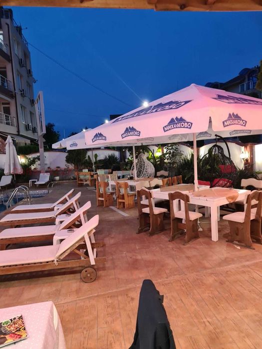 Работещ хотел с ресторант и басейн в гр. Несебър.