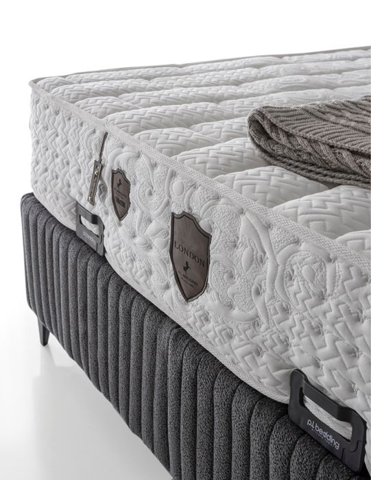 Тапицирано легло London