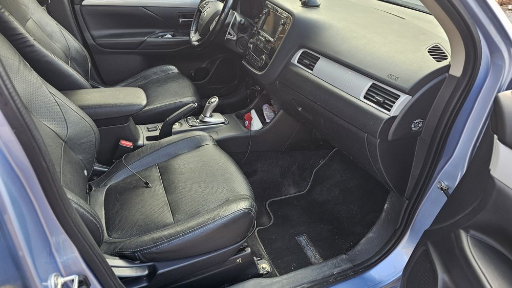 Vand Mitsubishi OUTLANDER