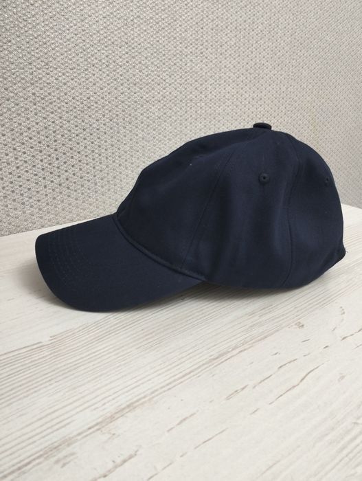 Синяя кепка для лета