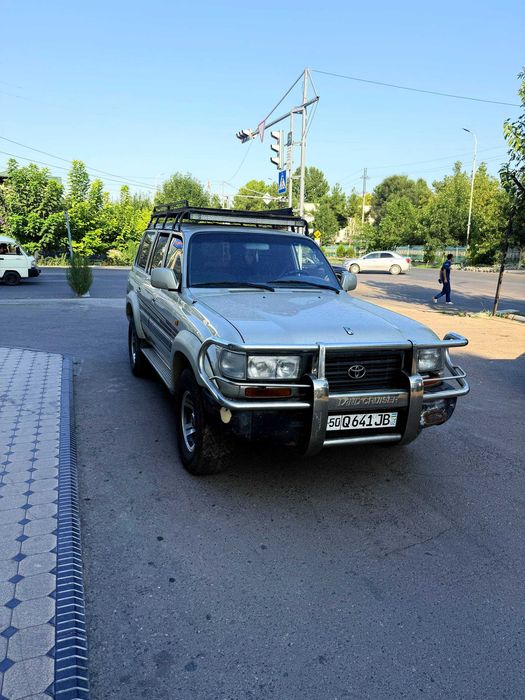 Toyota Land Cruiser 80