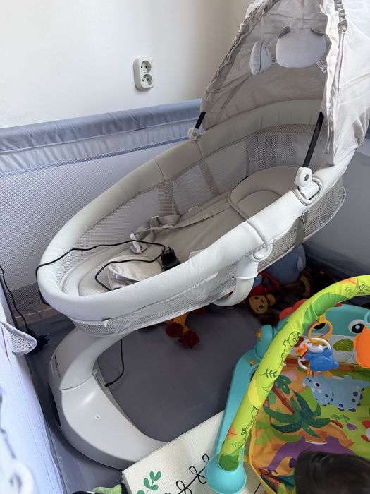 CHIPOLINO Електрическа бебешка люлка - шезлонг E-SWAY ГРАНИТ