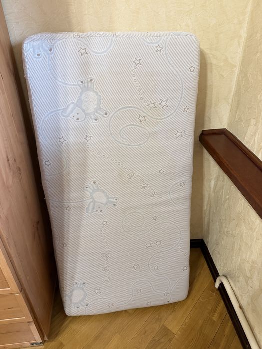 Детская кроватка-манеж