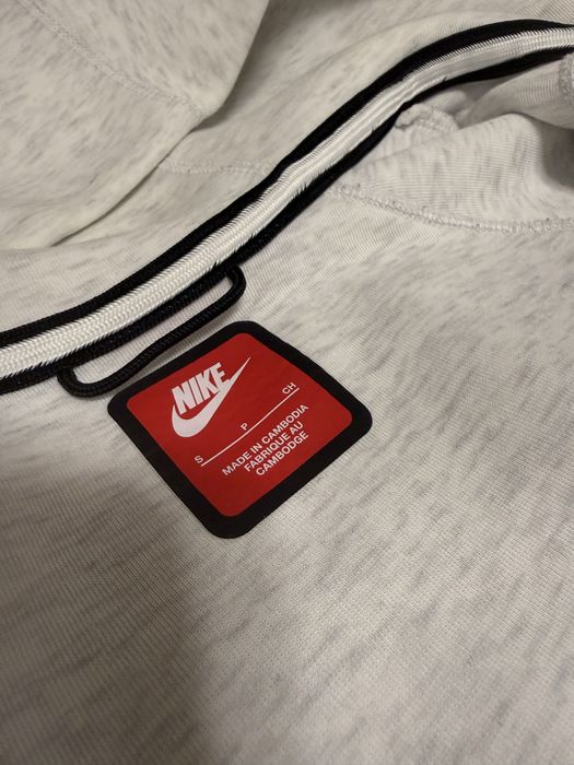 Nike Tech White