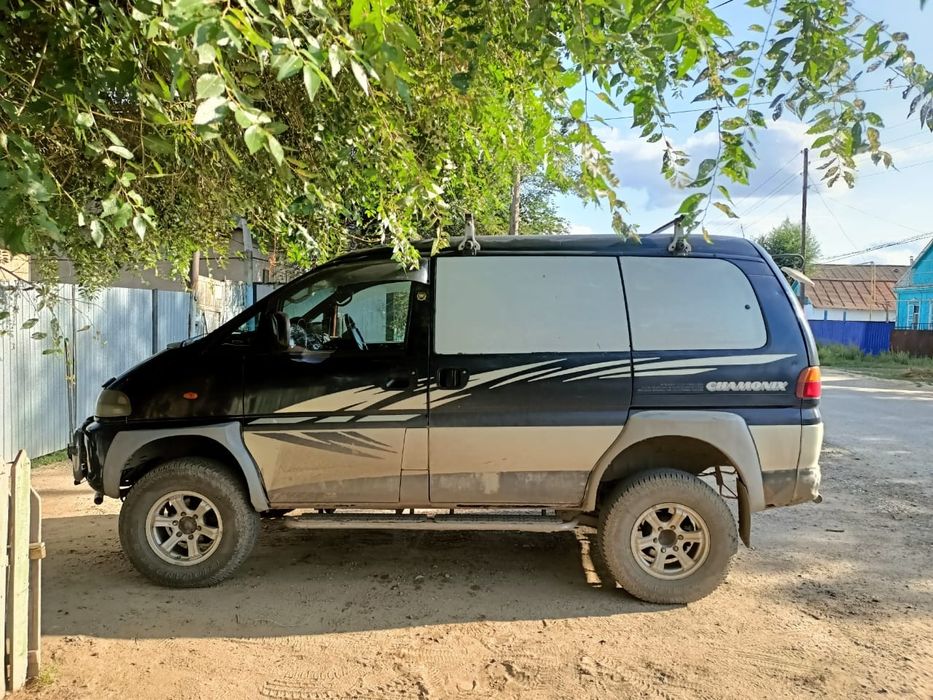 Продам Митсубиси Делику