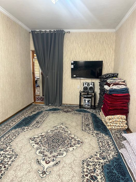 Срочно продаётся 2/4/4 Авиасозлар 1 77 серия