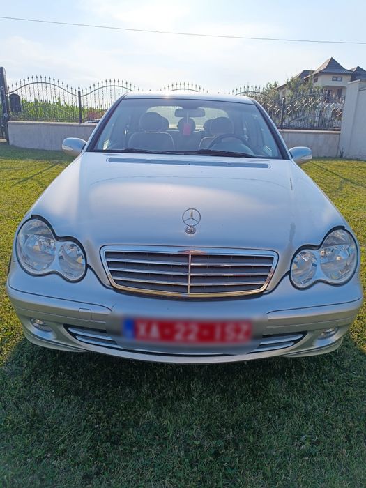 MERCEDES-BENZ C-Class 2004