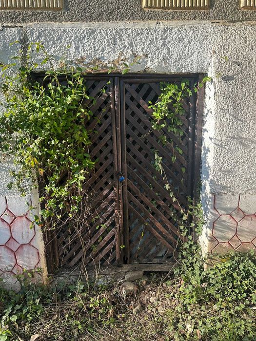 Casa Batraneasca + teren 1300mp Valenii de munte ( Comuna Teisani, sat Olteni, Valea Stâlpului)