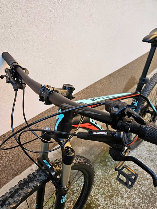 Vând bicicletă Specialized Crave Expert 29