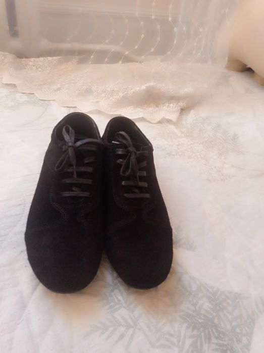 Продам замшевые макасины