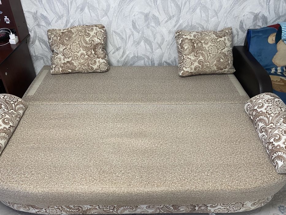 Продам диван б/у в отличном состоянии