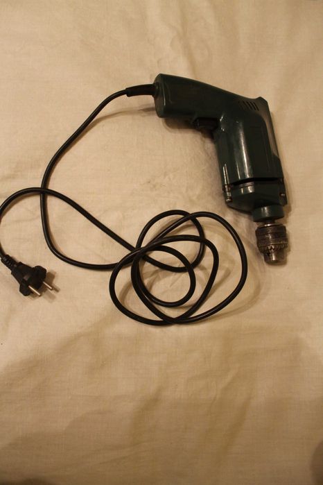 Электроинструмент.