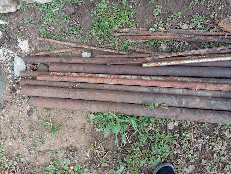 Ёмкость для расствора , железные трубы, железный каркас для стола