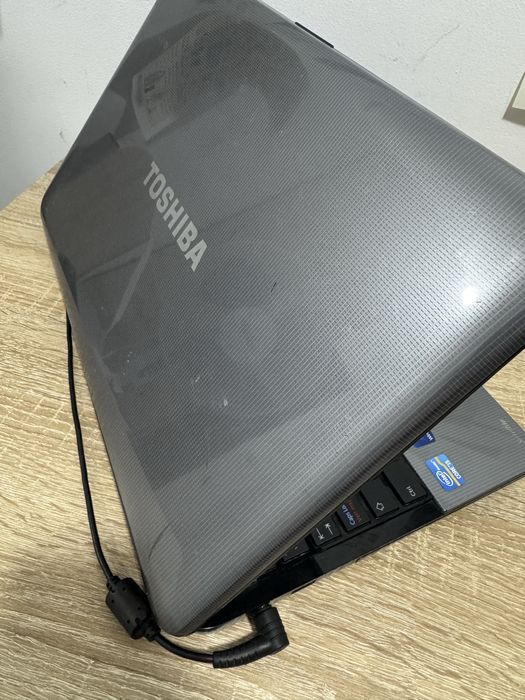 Laptop Toshiba Satellite L850 – 420 lei (negociabil)