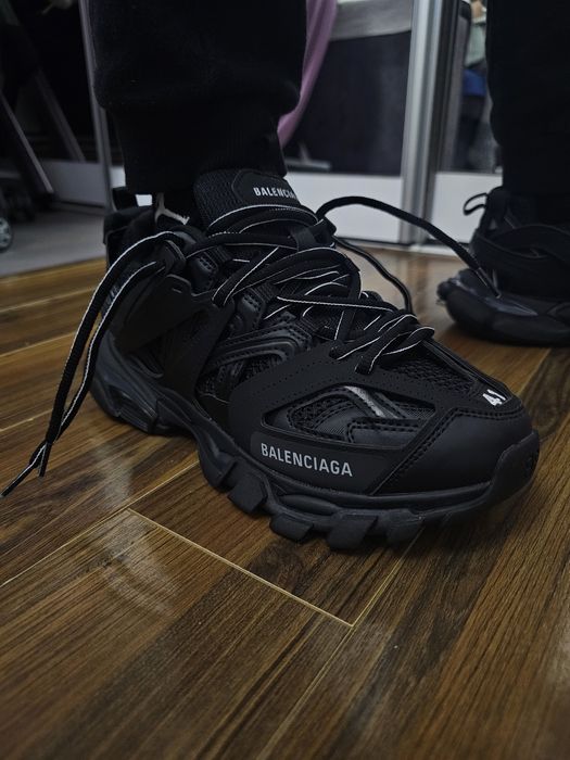 Balenciaga track noi