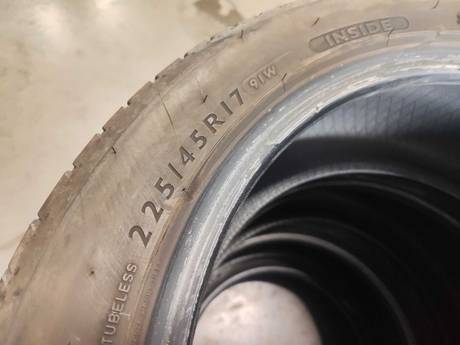 2бр. летни гуми 225/45/17 Dunlop