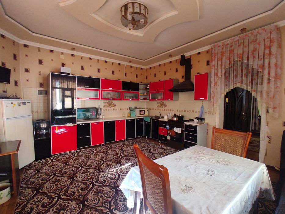 Продаётся дом в хорошем районе