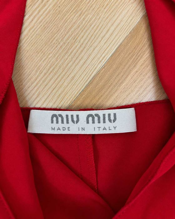 Top Miu Miu damă roșu, model halter cu fundă la gât, Made in Italy, mărimea L