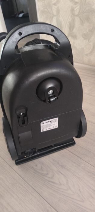 Пылесос Delta model:DL-0840