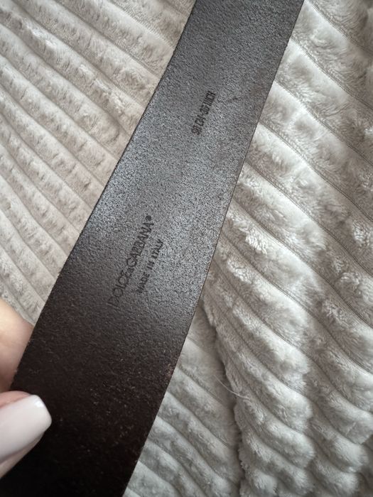 Колани от кожа и  камъни