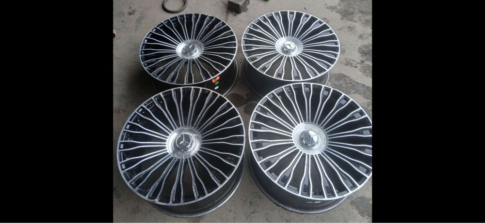 Vand jante maybach 22 in 2 latimi
