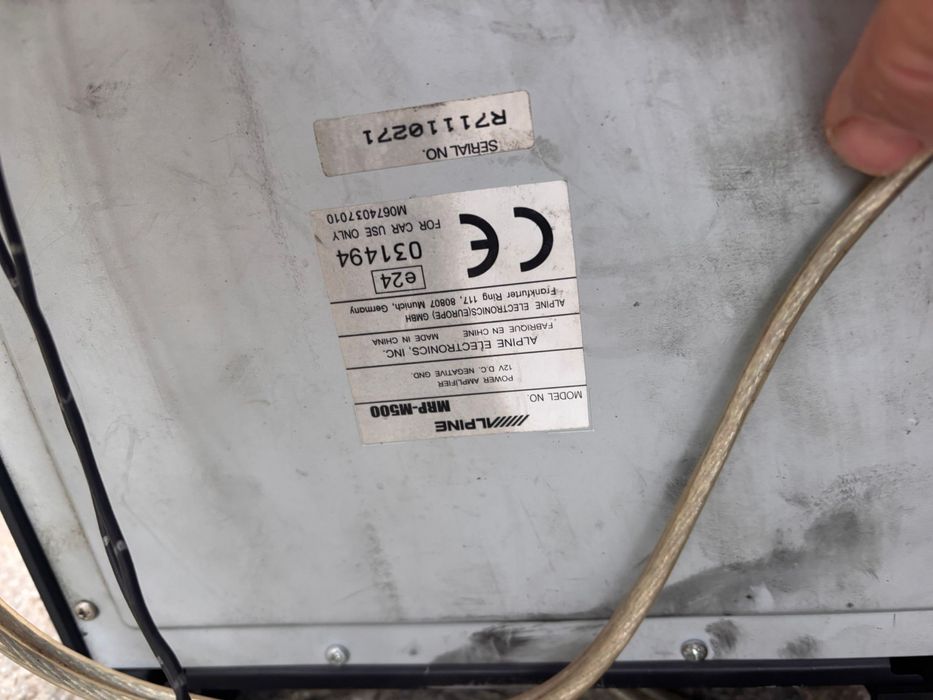 Subwoofer si statie Alpine