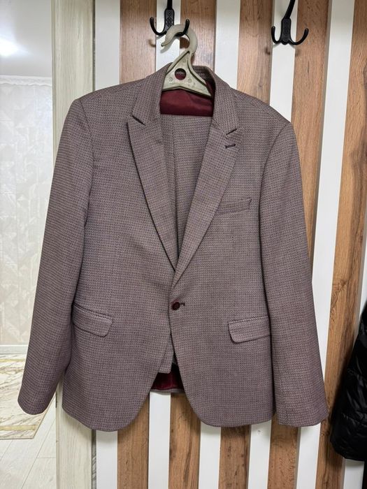 Продам мужские пиджаки.