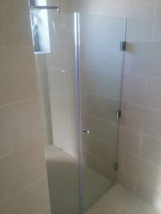 паравани за баня ЛУЧИ