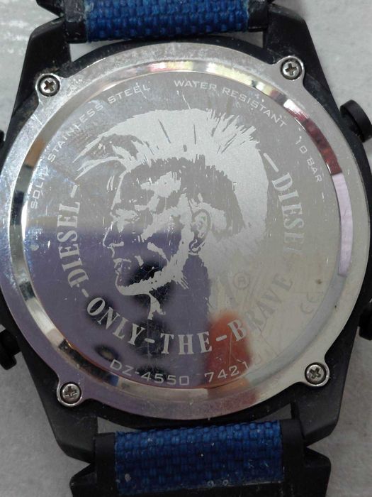 Оригинален часовник Diesel DZ-4550 от серия-Mega Chief-