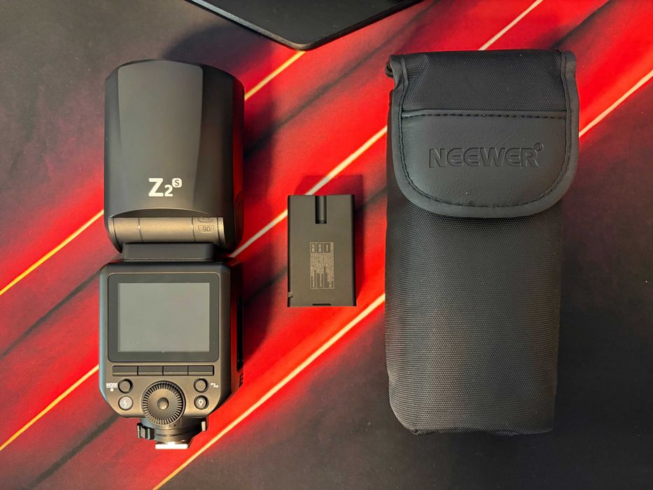 Neewer Z2-S TTL светкавица за Sony + QPro-S тригер + комплект приставки