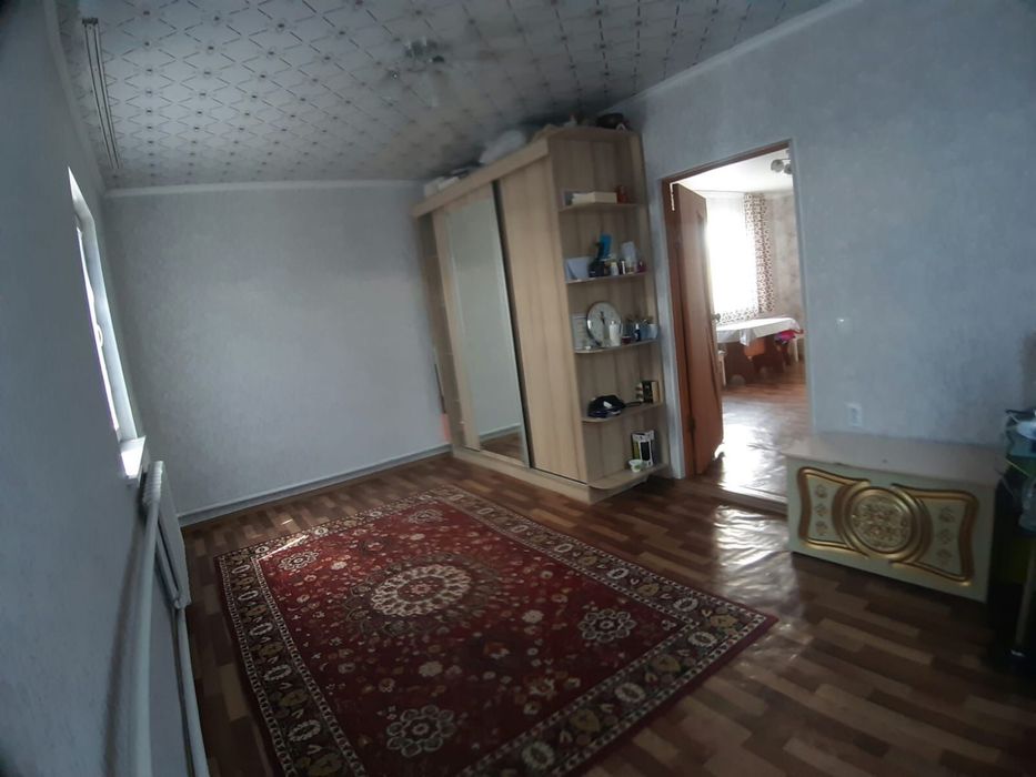 Продается дом в хорошем районе.