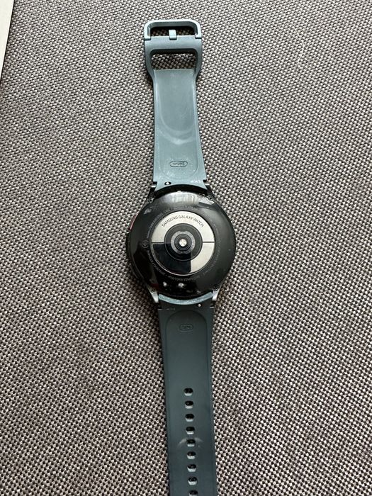 Продам смарт часы Samsung galaxy watch classic