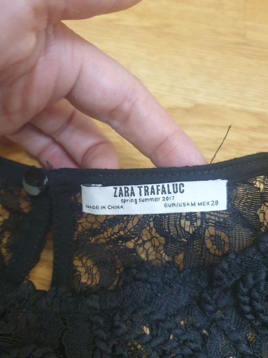 Bluza din dantelă