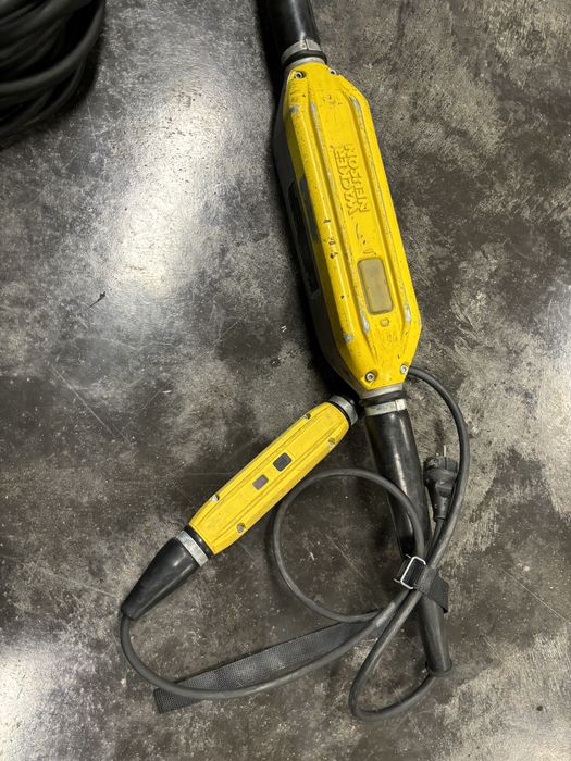 Vibrator beton wacker