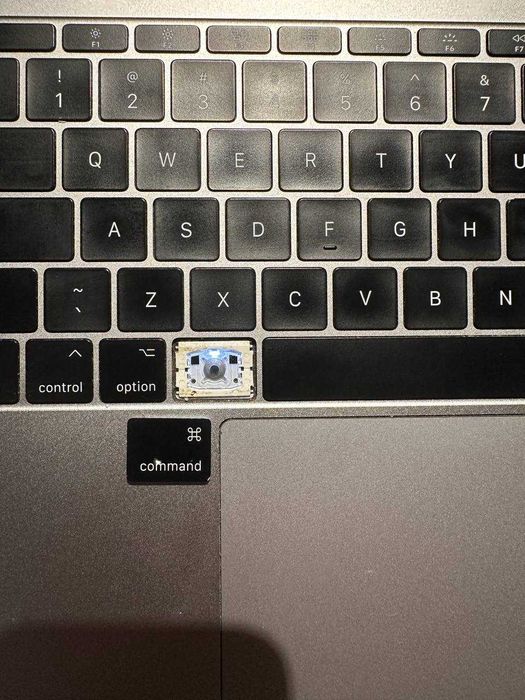 MacBook pro 2017 (model A1708)