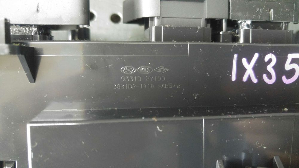 Bloc butoane incalzire scaune asistenta parcare hyundai ix35 lm el elh 933102y100tan 3831d21110 933102y100