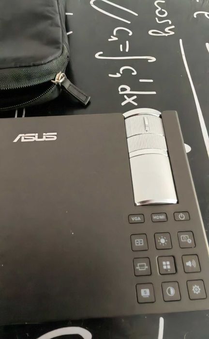 Проектор Asus P2E