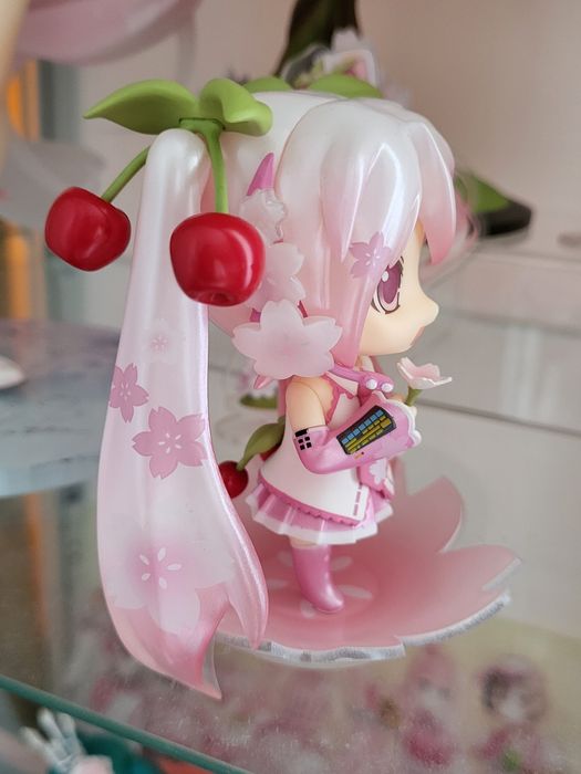 Аниме фигурка Nendoroid Sakura Miku