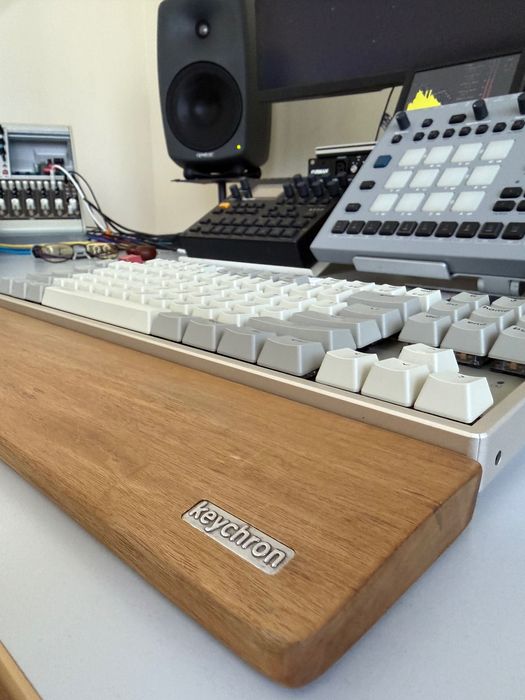 Keychron K8 Retro + palm rest + mods