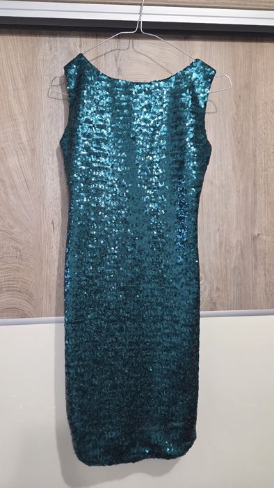 Rochie paiete superbă