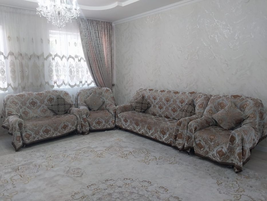 Продам диваны с креслами